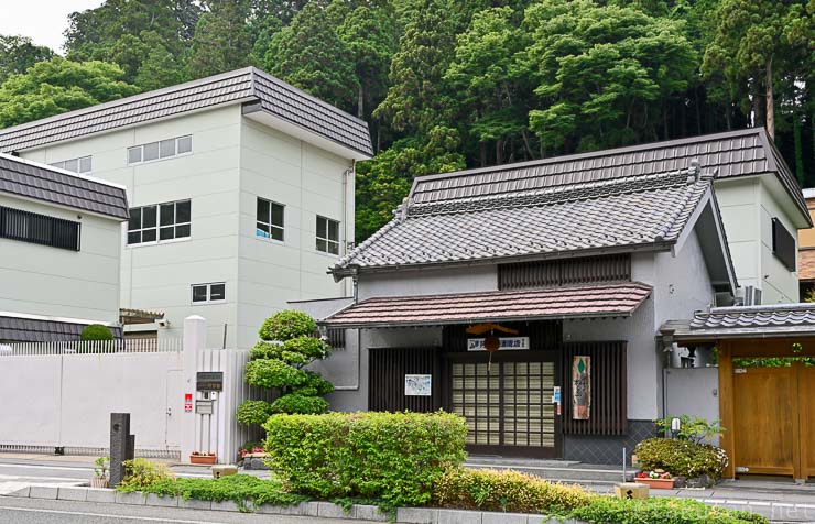 阿部勘酒造店の外観
