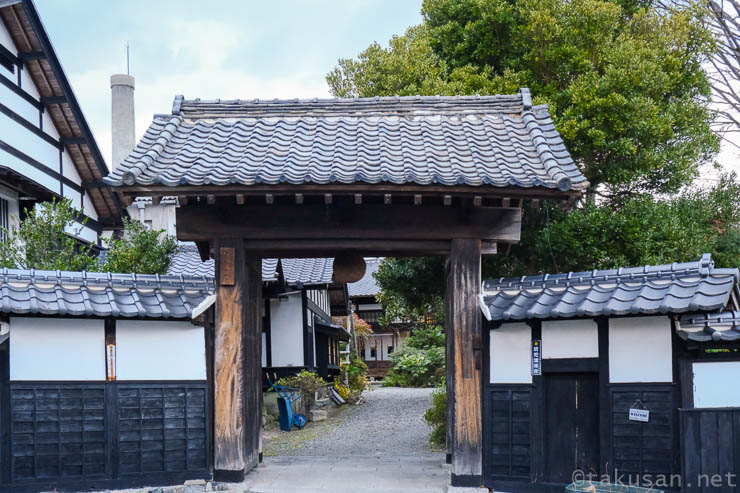 四家酒造店の写真