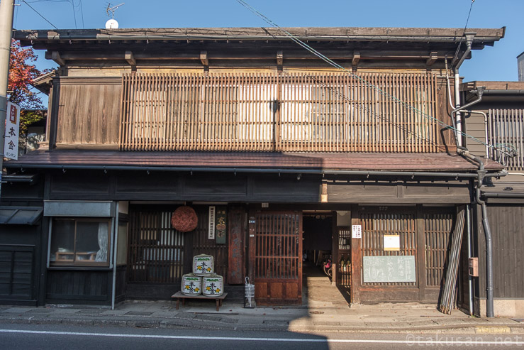 酒ぬのや本金酒造株式会社の外観